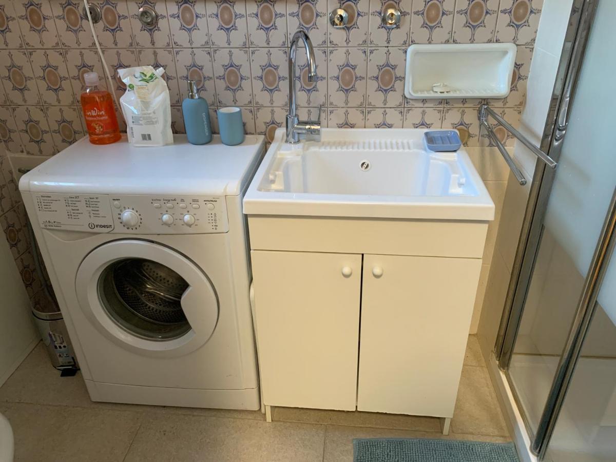 לינה וארוחת בוקר קסטל מג'ורה Al Sit Ed Marino מראה חיצוני תמונה